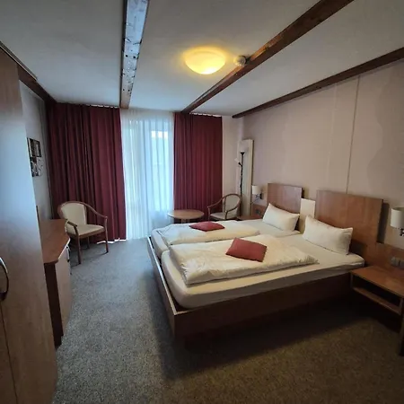 Zur Krone Hotell