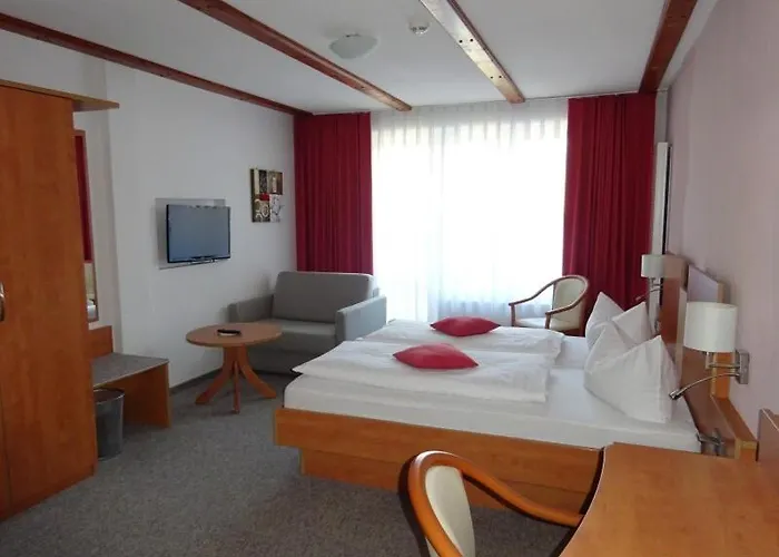 ホテル Zur Krone 3*